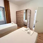Stone Apartament *