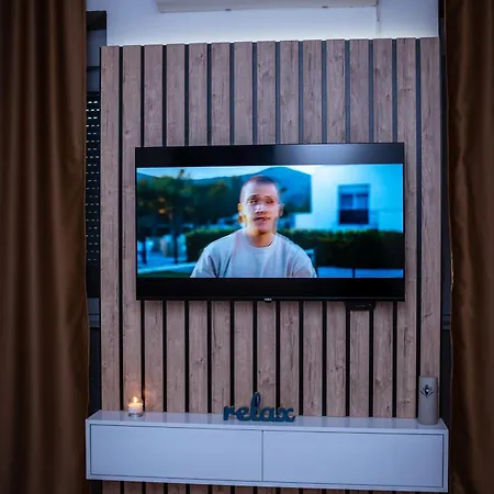 Stone 아파트 모스타르