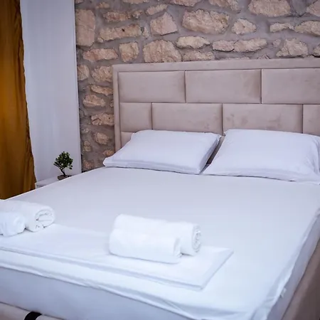 Apartament Stone *
